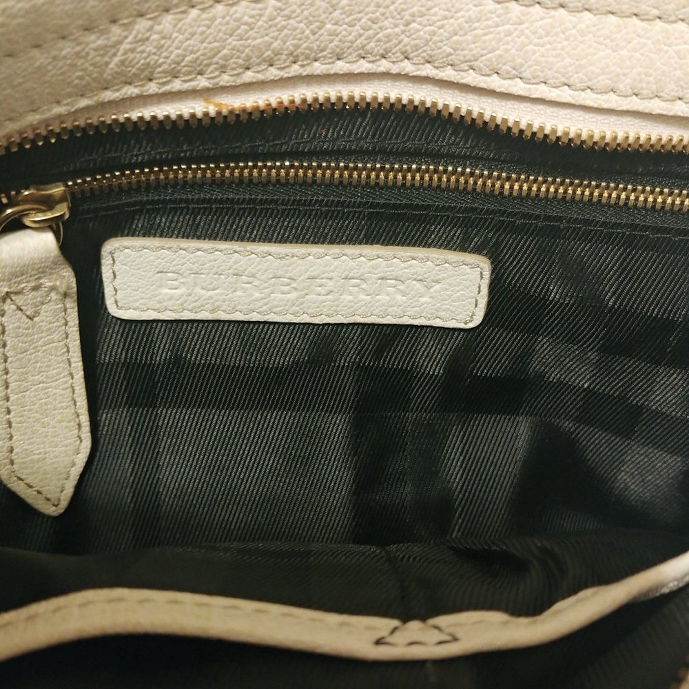 Burberry Ivory White Leather Hobo Satchel - Picture 4 of 8